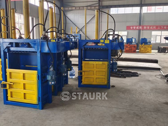 China Plastic baler