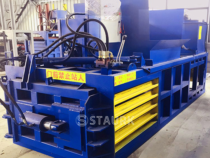 China Plastic baler
