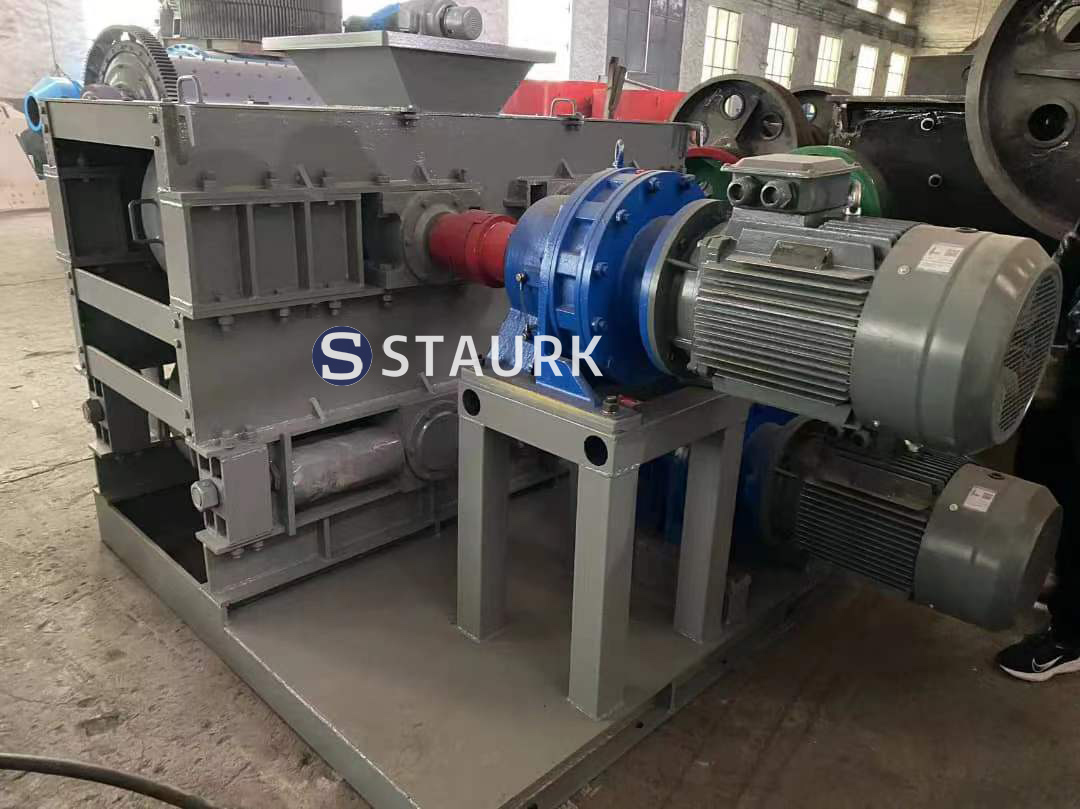 China Four roller crusher