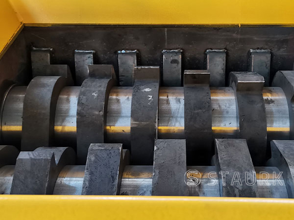 China Metal shredding machine shredder