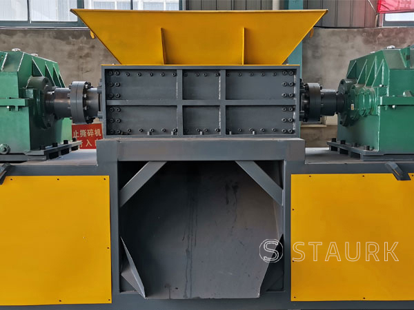 China Clothes shredding machine shredder